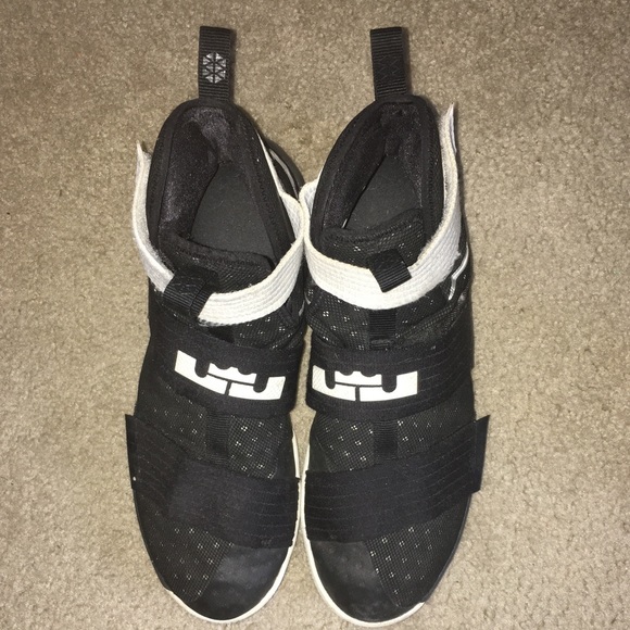 nike zoom soldier 10